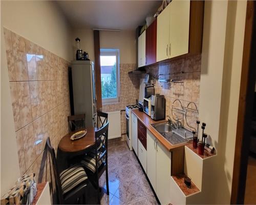 Apartament 2 camere, semidecomandat, 50 mp - Zona Bucovina