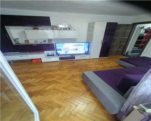 Apartament 2 camere, semidecomandat, 54 mp+centrala - Zona Sagului