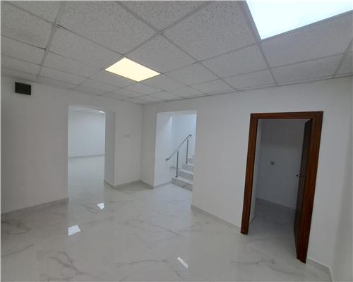 Spatiu Comercial, 50 mp - Zona Piata 700