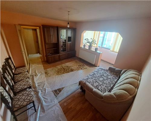 Apartament 3 camere, semidecomandat, 65 mp, Et.2, +centrala-Zona Dambovita